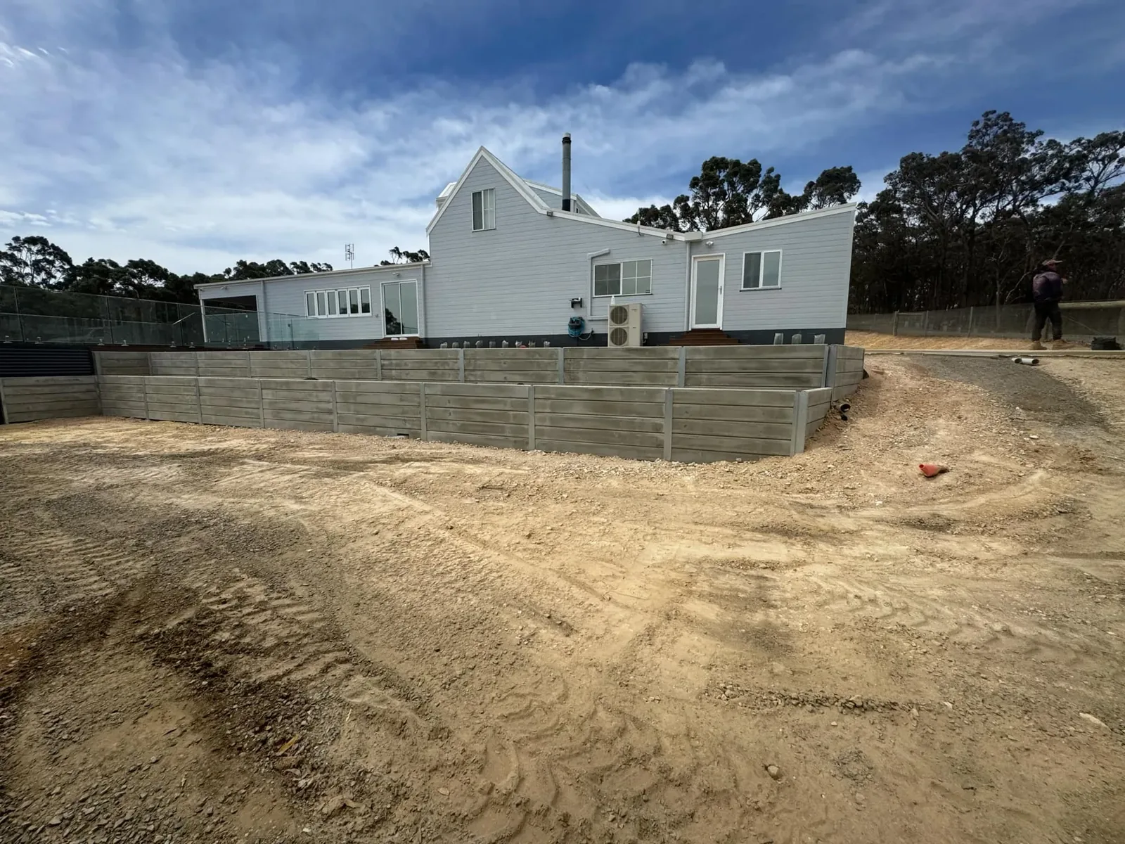 Completed retaining wall project in Geelong